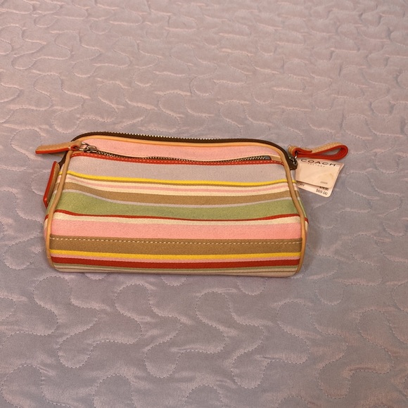NWT Coach clutch - Picture 3 of 6